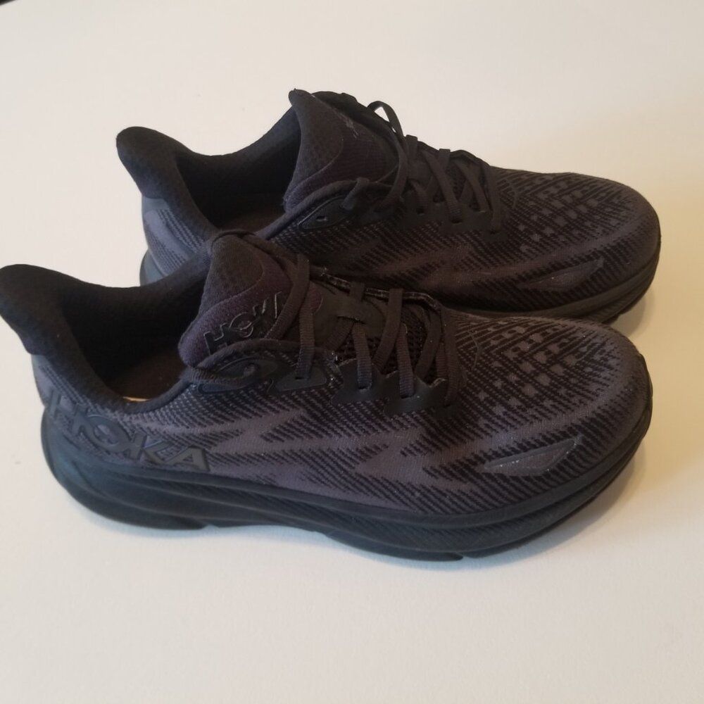 Hoka Men's Clifton 9 M Sz10-2E Walking Shoes
